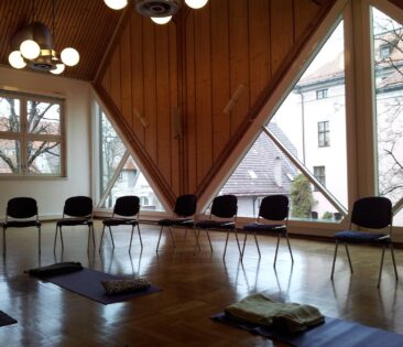 seminar-room-78504_1280